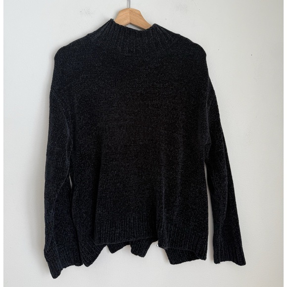 Lovers + Friends Delridge Sweater in Black - Picture 5 of 6
